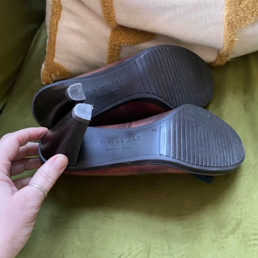 Hispanitas genuine chocolate brown buttery leather heels